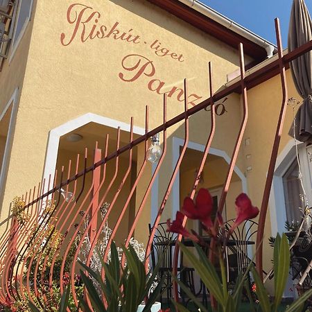 Kiskut Liget Pension Gyor Exterior photo