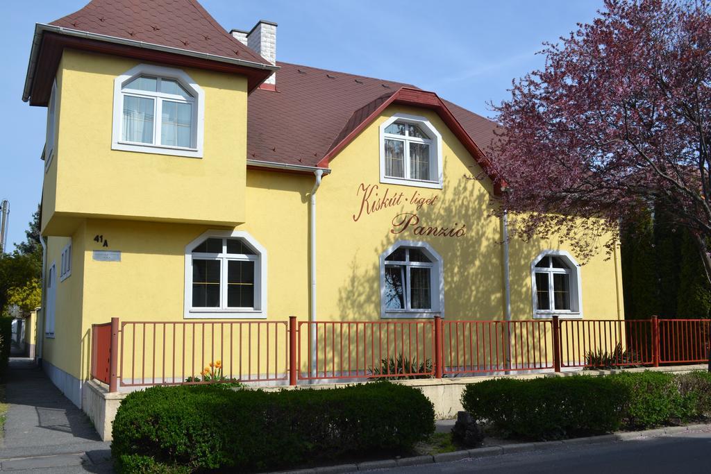 Kiskut Liget Pension Gyor Exterior photo